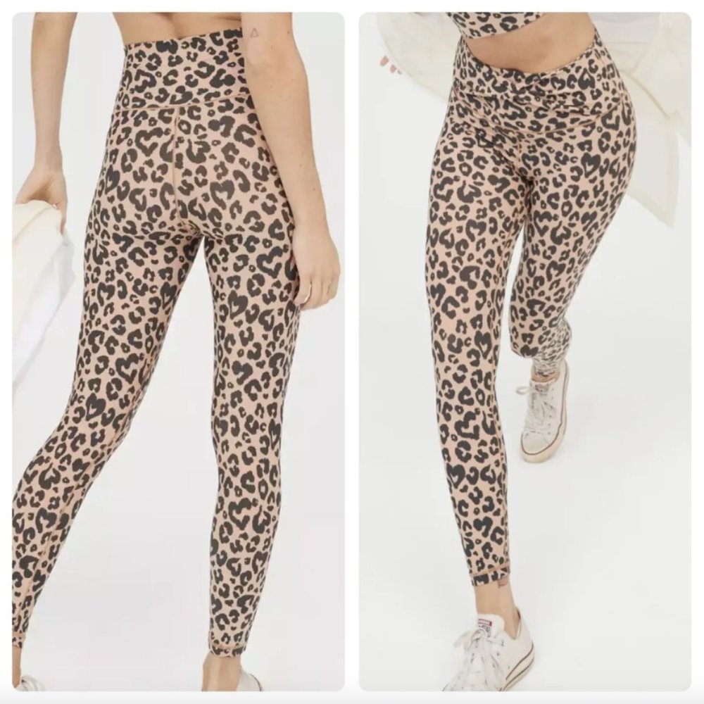 aerie OFFLINE REAL ME HIGH WAISTED TWIST LEGGINGS - XL Short